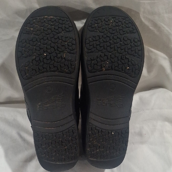Dansko Wome's Black Slip-On Slippers Size 36 - Picture 8 of 10